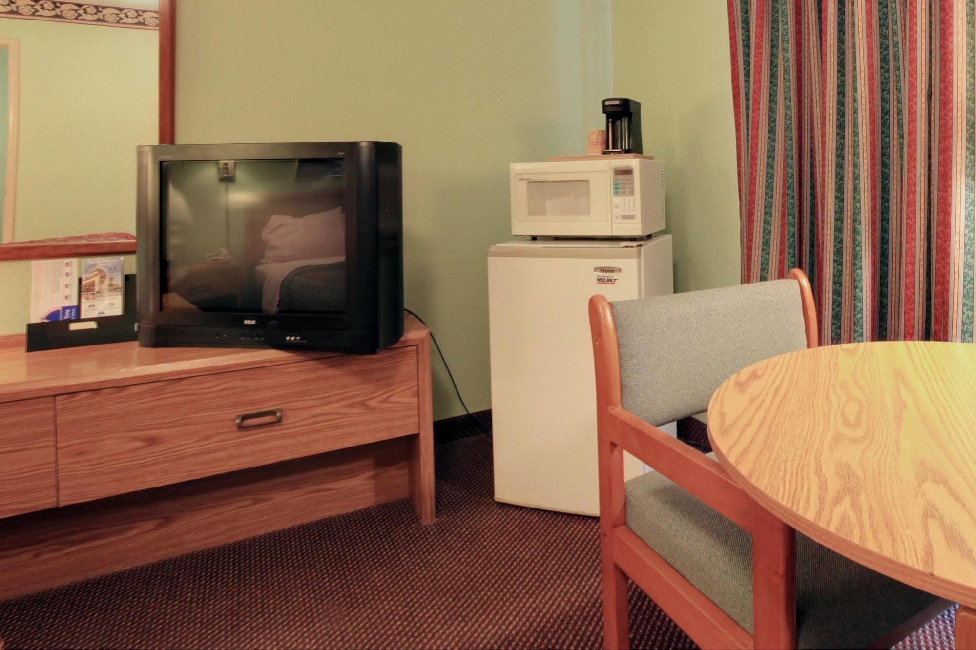 Regency Inn 페이엇빌 객실 사진